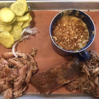 Sweet Cheeks Q - Lunch cheeks tray with Mac and cheese - Southern Near Me - Boston, Massachusetts