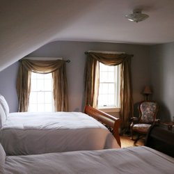 The Hammel House Inn - The Peacock Room, perfect size for a family
