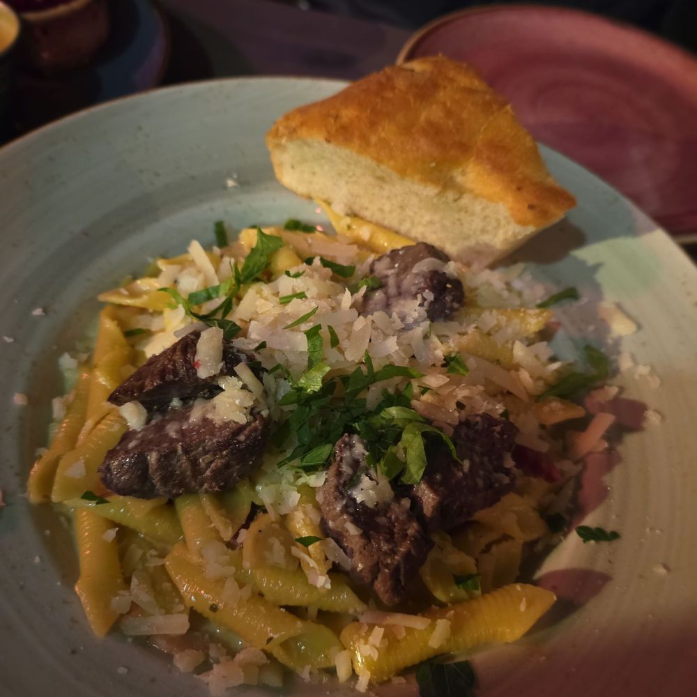 Cafè Cathedral - Pasta w reindeer and bacon good - Modern European Near Me - Oslo, 03
