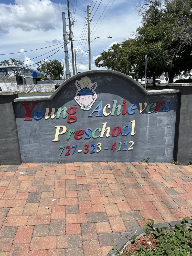 Young Achievers Learning Center - childcare center in Saint Petersburg, FL
