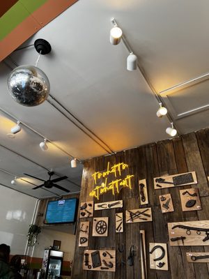 Sunrise Minturn | Cafe + Cocktails by null