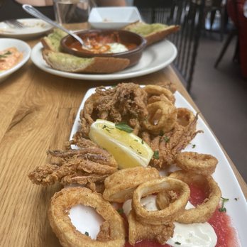 Cafe Ba-Ba-Reeba! - Fried Calamari, Tomato Crudo, Jalapeño Aioli - Spanish Near Me - Chicago, Illinois