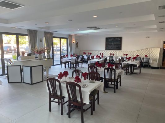 Chef Rolf's New Florida Kitchen by null