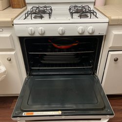 JP Cleaning services - Oven & stove.