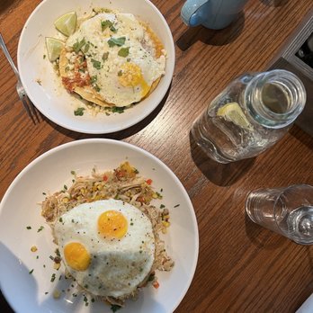 Maplewood Kitchen and Bar - Chicken Hash - Breakfast & Brunch Near Me - Cincinnati, Ohio Maplewood Kitchen and Bar - Chicken Hash - Breakfast & Brunch Near Me - Cincinnati, Ohio