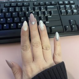 I am in LOVE. Lena put so much attention and detail into my nails. I am in LOVE. Lena put so much attention and detail into my nails.