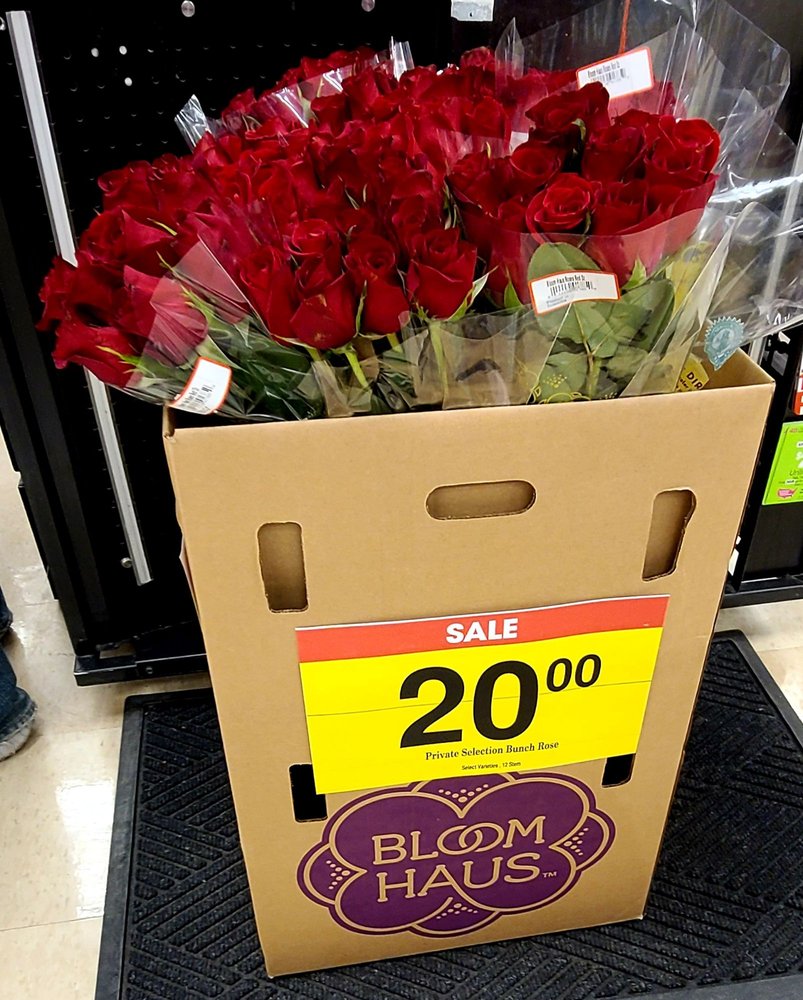 FRY’S FOOD & DRUG CENTERS Updated October 2024 49 Reviews 950