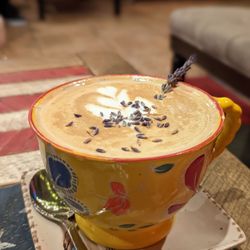 Achilles Art Cafe On Wilshire - Lavender latte