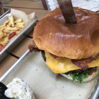 American Grub - Burgers Near Me - Tustin, California