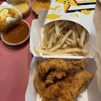 Hardee's - Tenders & fries - Burgers Near Me - Chattanooga, Tennessee