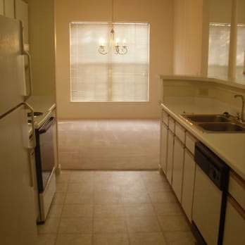 MAA Bellevue - 2bd/1ba - kitchen & dining room - Apartments Near Me - Nashville, Tennessee MAA Bellevue - 2bd/1ba - kitchen & dining room - Apartments Near Me - Nashville, Tennessee