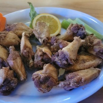 Austin Avenue I - Wings chips, dip and quiso - Sports Bars Near Me - Plano, Texas