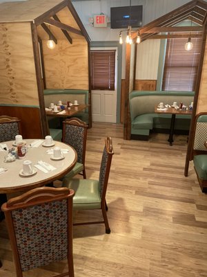 Lucy's Cafe by null