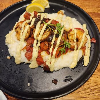 Glenn's Cafe - Shrimp and grits - Wine Bars Near Me - Columbia, Missouri