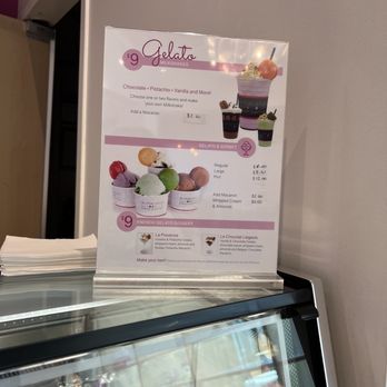 Le Macaron French Pastries - Patisserie/Cake Shop Near Me - Oak Brook, Illinois
