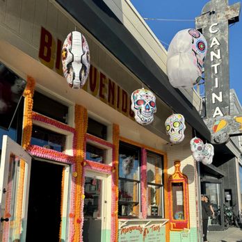 Sunset Cantina - Outside - Cocktail Bars Near Me - San Francisco, California