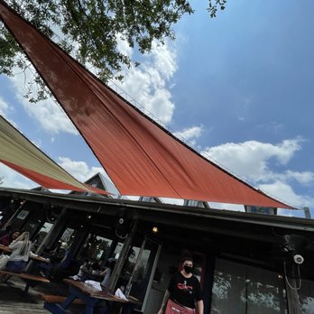 Garbo’s - Outdoor patio dinning - Seafood Near Me - Austin, Texas