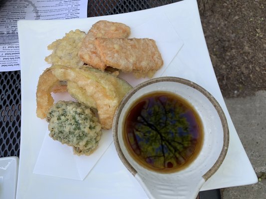 Naru Sushi Japanese Restaurant by null