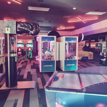 Bowlero Bakersfield - Bowling Near Me - Bakersfield, California