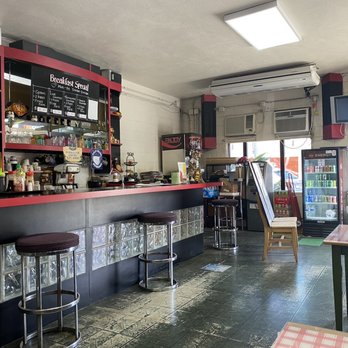 Harry's Café - Breakfast & Brunch Near Me - Honolulu, Hawaii Harry's Café - Breakfast & Brunch Near Me - Honolulu, Hawaii