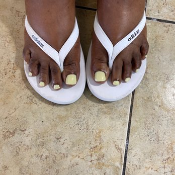 Glamour Nails & Spa - Gel polish on toe nails - Waxing Near Me - Duncanville, Texas Glamour Nails & Spa - Gel polish on toe nails - Waxing Near Me - Duncanville, Texas