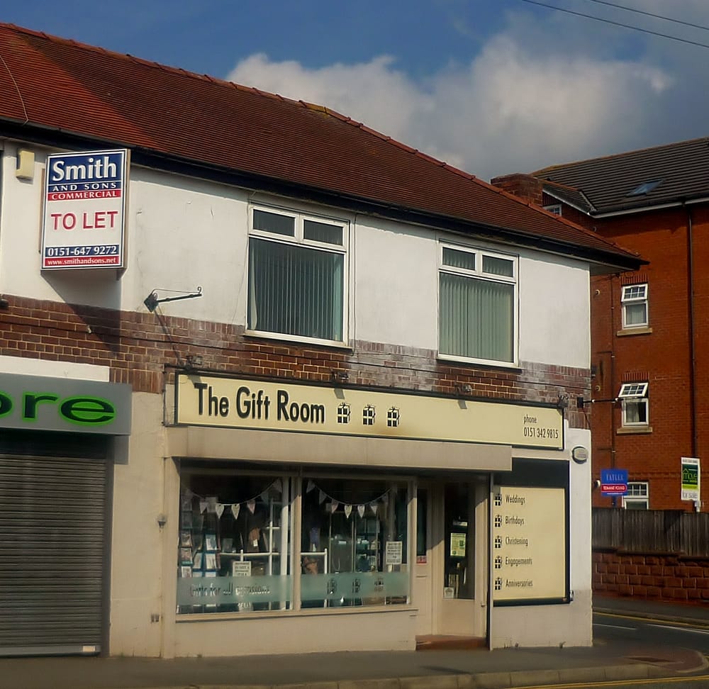 THE GIFT ROOM Updated April 2024 7 Downham Road South, Wirral