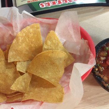 El Mariachi - Complimentary chips and salsa - Mexican Near Me - Kapolei, Hawaii El Mariachi - Complimentary chips and salsa - Mexican Near Me - Kapolei, Hawaii