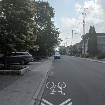 The Glebe - Strolling along Holmwood Avenue - Local Flavor Near Me - Ottawa, Ontario