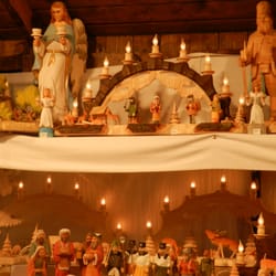 Weihnachtsmarkt - Geschnitzte Schwibbogen