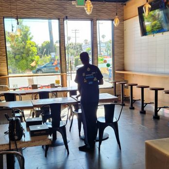 Urban Skillet - Inside where it's clean and quiet...we picked the perfect time - Halal Near Me - Santa Monica, California Urban Skillet - Inside where it's clean and quiet...we picked the perfect time - Halal Near Me - Santa Monica, California
