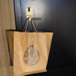 Sturdy take out bags!!
