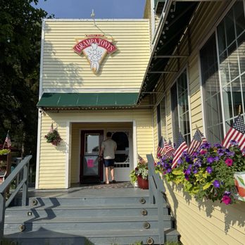 Grampa Tony's - New American Near Me - La Pointe, Wisconsin