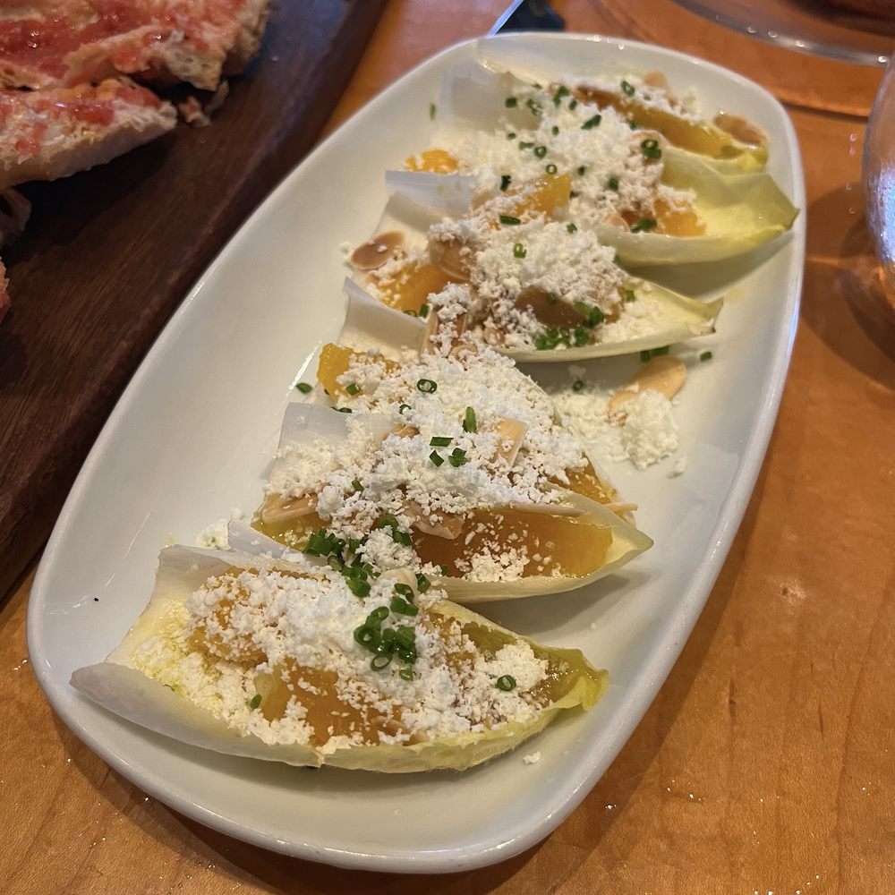 Jaleo - Endibias con Queso de Cabra y Naranjas - Spanish Near Me - Washington, DC, District of Columbia