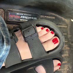 4 Seasons Nails - Always happy with service, clean and friendly! Excellent massages. My pedicures are beautiful and refreshing!!!
