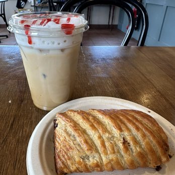 The Boundless Bean - Chocolate croissant and white chocolate raspberry latte - Coffee & Tea Near Me - Bridgewater, Massachusetts The Boundless Bean - Chocolate croissant and white chocolate raspberry latte - Coffee & Tea Near Me - Bridgewater, Massachusetts