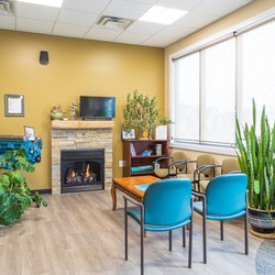 Athletic Advantage Physical Therapy and Wellness Center - Waiting room