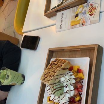 Mango Mango Dessert - Waffle with matcha ice cream, nutella, whipped cream, mango and strawberry - Desserts Near Me - Chicago, Illinois Mango Mango Dessert - Waffle with matcha ice cream, nutella, whipped cream, mango and strawberry - Desserts Near Me - Chicago, Illinois