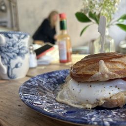 Delicious bagel, egg and bacon.
