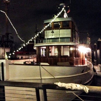 Discovery Journeys - Taken as we left the dock after a perfect evening. - Boat Charters Near Me - Seattle, Washington