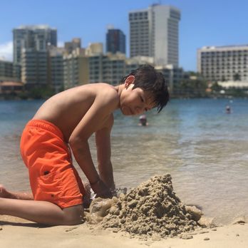 Playita del Condado - Playing in the sand - Beaches Near Me - San Juan, Puerto Rico