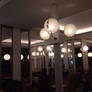 Ippudo Louvre - Interior-located around a uni. Open late, like AU Pied AU Cochon - Ramen Near Me - Paris, 75