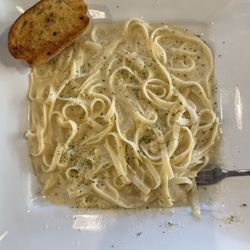 Pasta Villa - Fettuccine Alfredo