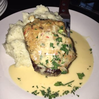 Blinkers Tavern - Crab crusted filet - Steakhouses Near Me - Covington, Kentucky
