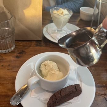 Sam's Chowder House - Seafood Near Me - Half Moon Bay, California