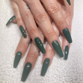Hannah SD Nails - Custom created green gel polish. Long acrylic coffin - Nail Technicians Near Me - San Diego, California