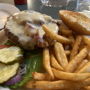 Cabin Pizzeria - Bacon cheeseburger cooked to perfection love the toasted roll! - Pizza Near Me - Colliersville, New York Cabin Pizzeria - Bacon cheeseburger cooked to perfection love the toasted roll! - Pizza Near Me - Colliersville, New York
