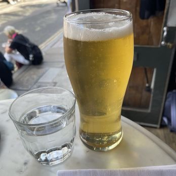 Wright Brothers - Helles lager pint - Seafood Near Me - London, XGL Wright Brothers - Helles lager pint - Seafood Near Me - London, XGL