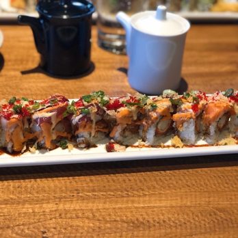 Amakara - Spicy Crunchy Rainbow - Sushi Bars Near Me - Dublin, California