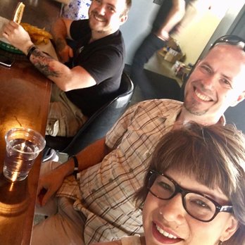 Black Circle - Hanging with friends - Breweries Near Me - Indianapolis, Indiana