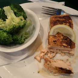 a plate of food with broccoli and chicken
